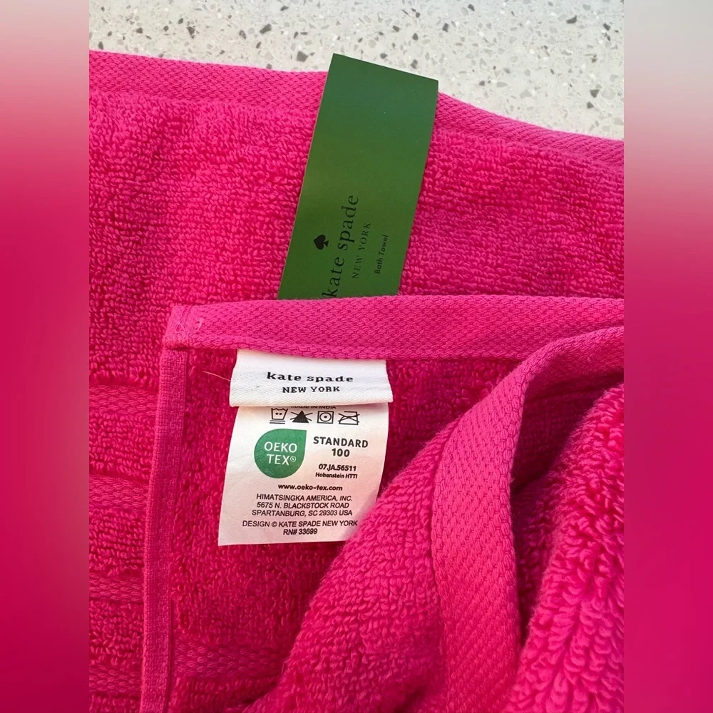 Kate Spade Vibrant Pink Bath Towels- set of 4
